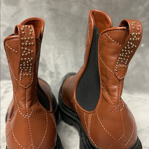 Chanel Women's Cap Toe Chelsea Ankle Boots Size 40 - Picture 12 of 12